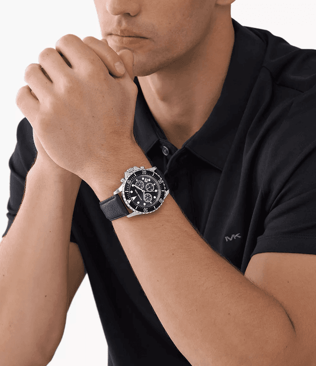 ساعة يد ايفيرست كرونوغراف من مايكل كورس للرجال جلد لون كحلى 